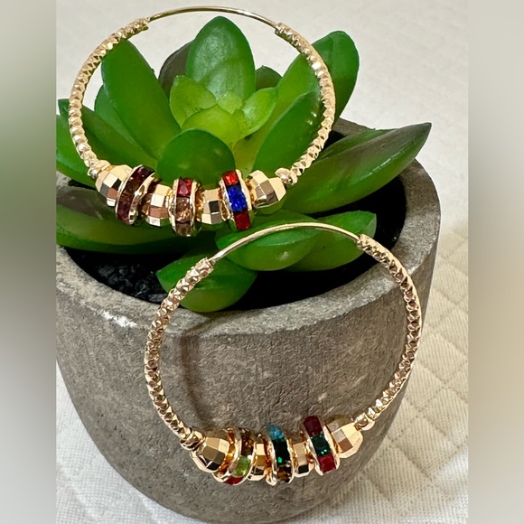 Beautiful hoop earrings ✨ - Picture 3 of 11